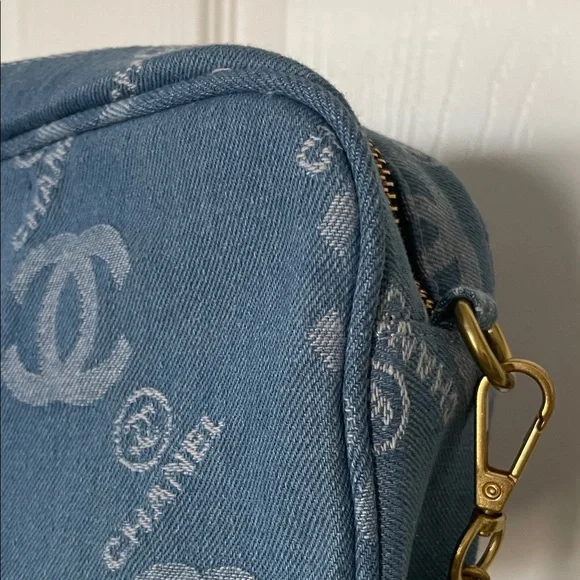 Chanel Beaute Makeup Denim Blue Crossbody Pouch Bag - Picture 6 of 16